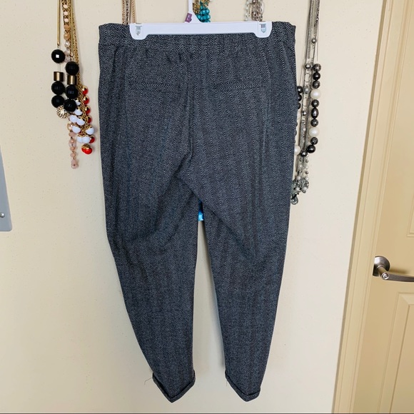 Cute Stretchy Pants - Picture 2 of 3